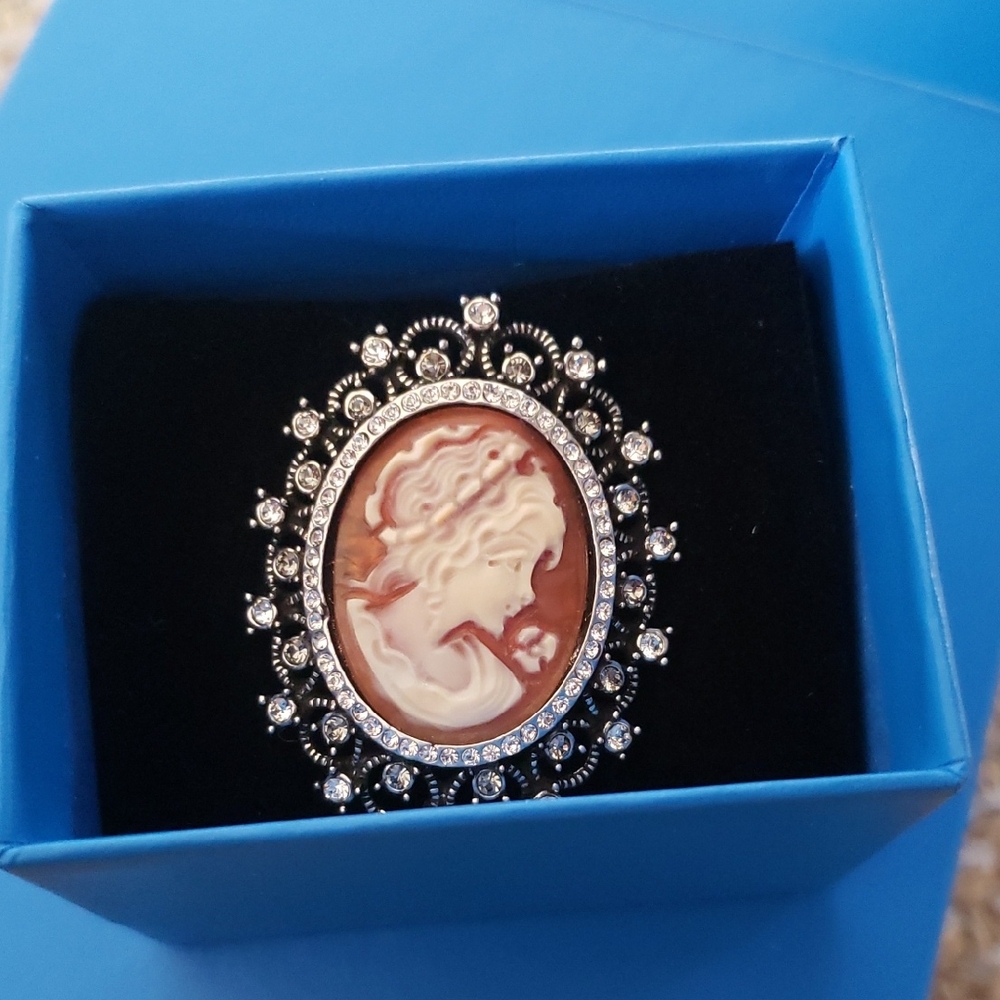 Cameo Brooch Ring with Rhinestones